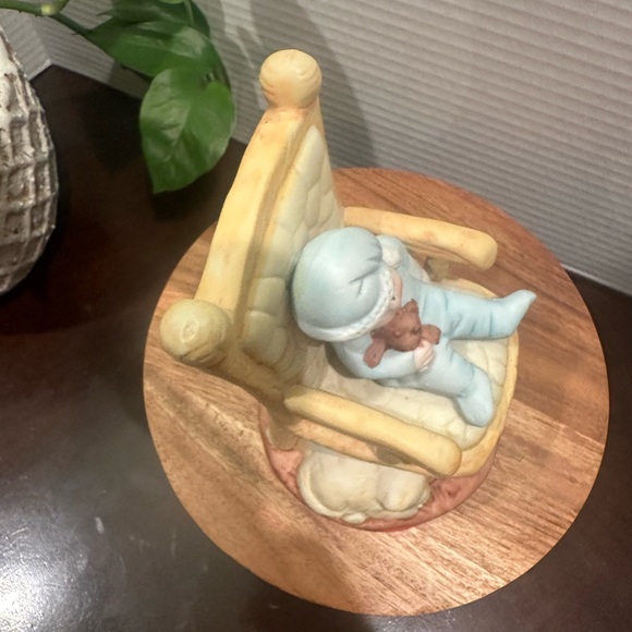 Night Before Christmas Vintage Silent Night Hand Painted Revolving Music Box - Picture 12 of 14